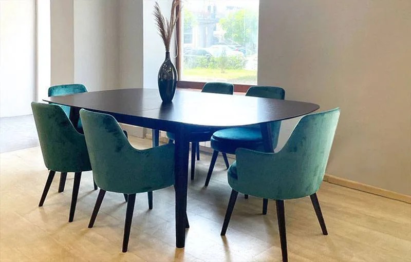 Een lounge gereserveerd voor een privé VIP-diner